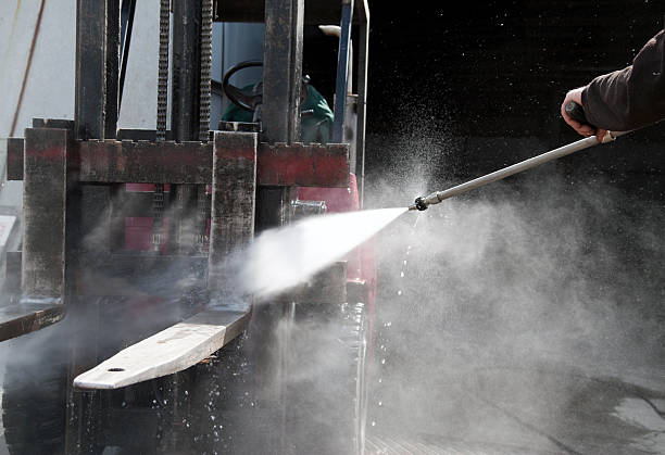 Best Deck Pressure Washing  in Flanders, NY